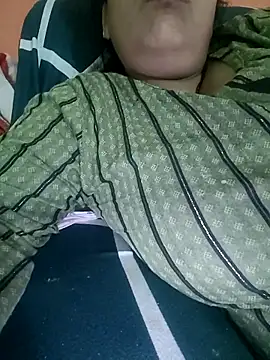 Snapshot of sematomar chatting on 11.22.25 sematomar online show from 11.22.25