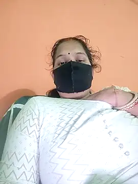 Snapshot of sematomar chatting on 12.22.25 sematomar online show from 12.22.25