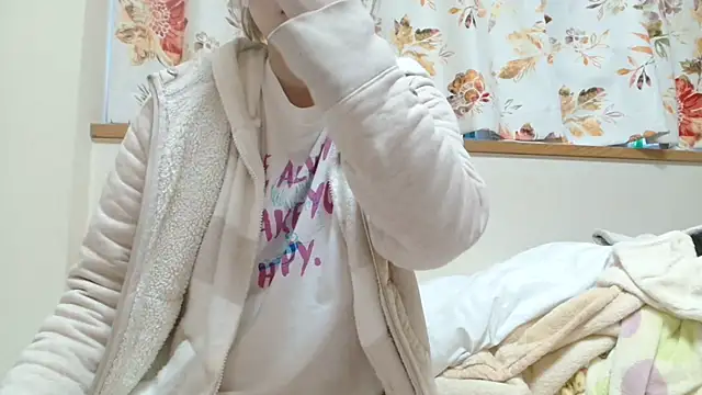 Snapshot of liliyRiSAcha-n chatting on 12.19.24 liliyRiSAcha-n online show from 12.19.24