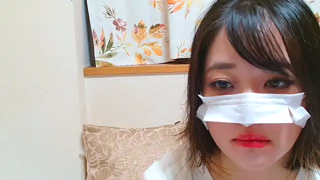 Snapshot of liliyRiSAcha-n chatting on 10.17.25 liliyRiSAcha-n online show from 10.17.25