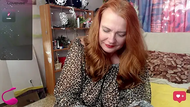 Snapshot of your_space chatting on 12.20.24 your space online show from 12.20.24
