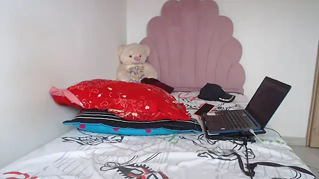 lady hot2xx online show from 11.04.25