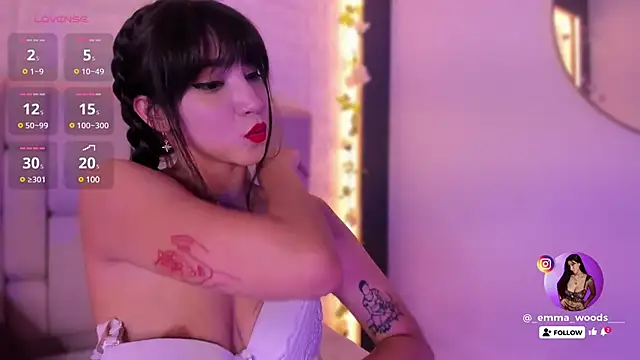 Snapshot of emma_woods_ chatting on 12.05.24 emma woods online show from 12.05.24