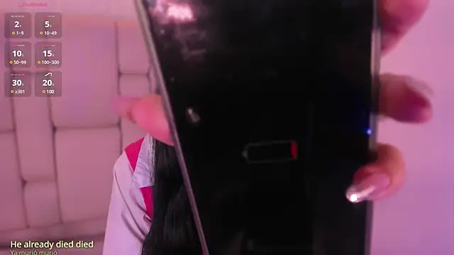 Snapshot of emma_woods_ chatting on 12.14.24 emma woods online show from 12.14.24