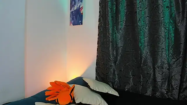 Snapshot of emma_woods_ chatting on 09.09.25 emma woods online show from 09.09.25