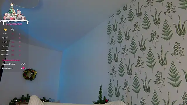 Snapshot of Marie_Diaze chatting on 12.29.24 Marie Diaze online show from 12.29.24