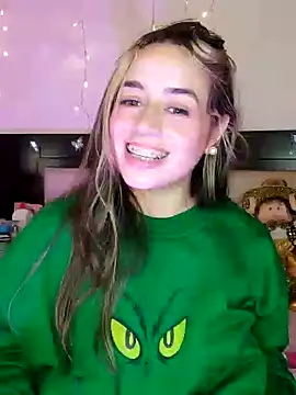 Snapshot of Natalia_Suarez chatting on 12.31.24 Natalia Suarez online show from 12.31.24