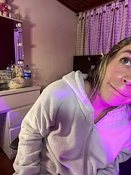 Snapshot of Natalia_Suarez chatting on 03.13.25 Natalia Suarez online show from 03.13.25