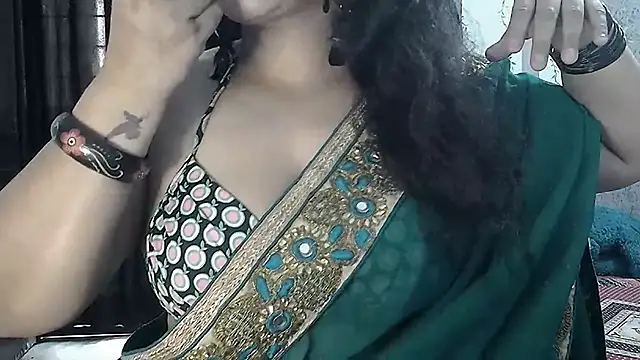 Snapshot of Maria_55 chatting on 10.23.25 Maria 55 online show from 10.23.25