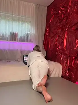 Dina-Light online show from 02.24.26