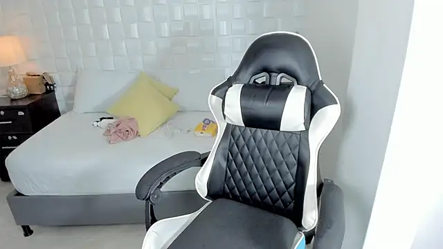 anny rouse24 online show from 04.01.26