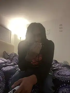 Snapshot of BD2LONG chatting on 02.21.25 BD2LONG online show from 02.21.25