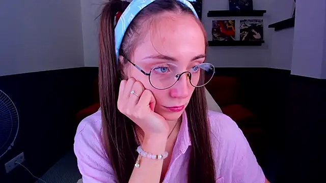 Lexi Split online show from 07.26.26