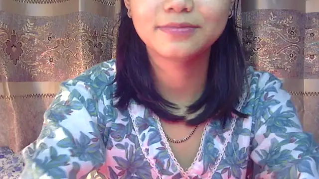 Snapshot of cute_sapna chatting on 11.08.25 cute sapna online show from 11.08.25