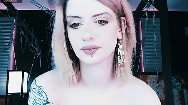 Snapshot of Noah_ElmerX chatting on 12.18.24 Noah ElmerX online show from 12.18.24
