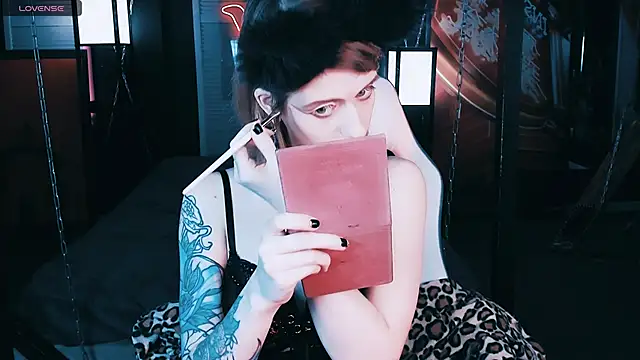 Snapshot of Noah_ElmerX chatting on 01.10.25 Noah ElmerX online show from 01.10.25