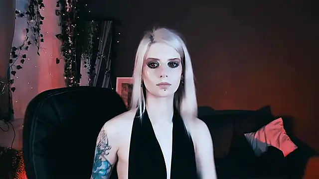 Snapshot of Noah_ElmerX chatting on 09.18.25 Noah ElmerX online show from 09.18.25