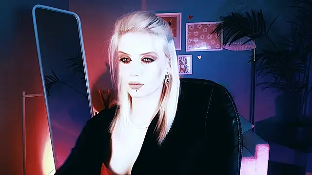 Snapshot of Noah_ElmerX chatting on 10.12.25 Noah ElmerX online show from 10.12.25