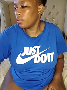 Snapshot of makaviwe chatting on 01.18.25 makaviwe online show from 01.18.25