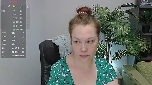 CutieGinger online show from 10.31.25