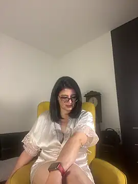 Snapshot of adriana71 chatting on 05.29.26 adriana71 online show from 05.29.26