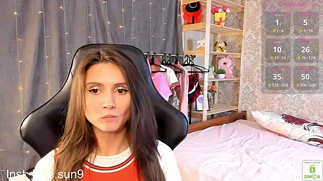 Michel Momsen online show from 02.27.25