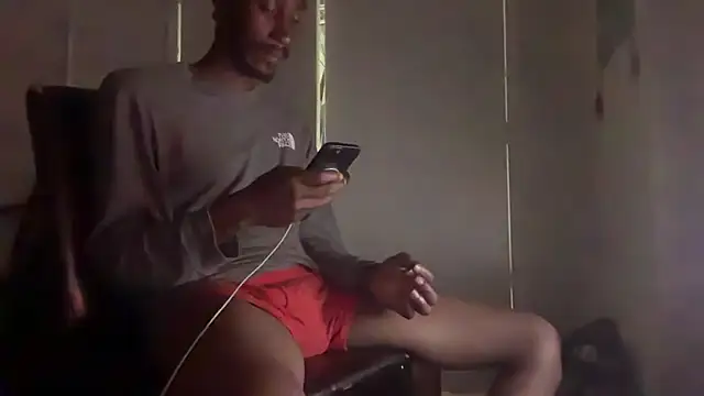 Snapshot of ITSONLYKENNY chatting on 09.19.25 ITSONLYKENNY online show from 09.19.25