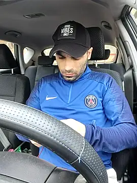 Snapshot of J0nyhson chatting on 03.12.25 J0nyhson online show from 03.12.25