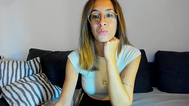 DesireMore90 online show from 10.08.25