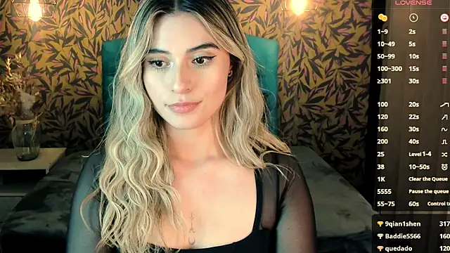 Snapshot of KiaraCarter chatting on 01.27.25 KiaraCarter online show from 01.27.25