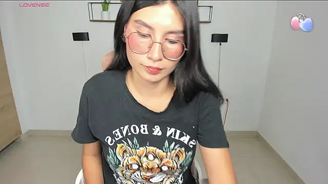 emily villamil online show from 07.10.26