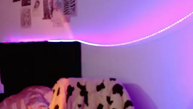 Snapshot of Coralinnee_ chatting on 01.26.25 Coralinnee  online show from 01.26.25