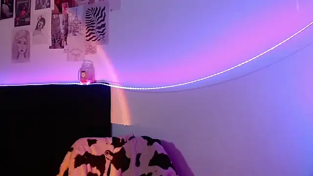 Snapshot of Coralinnee_ chatting on 02.06.25 Coralinnee  online show from 02.06.25