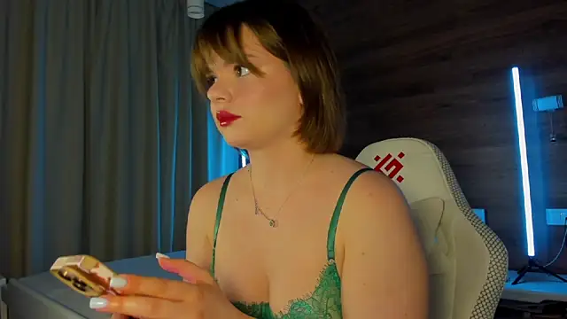Snapshot of Elizabeth_Hottie_ chatting on 05.29.26 Elizabeth Hottie online show from 05.29.26