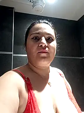Snapshot of SALMA_G chatting on 02.01.25 SALMA G online show from 02.01.25
