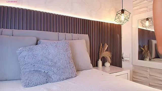 SHANONCLARK online show from 11.30.25