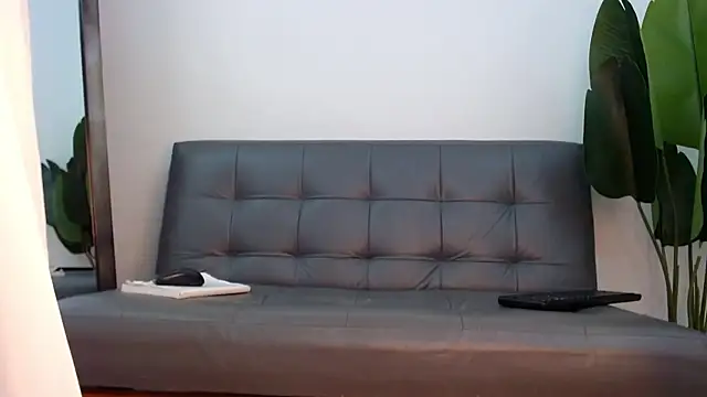 marthina thompsson online show from 01.08.25