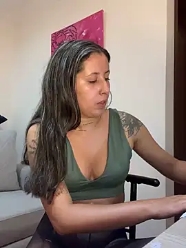 marthina thompsson online show from 03.03.25