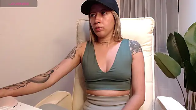 Snapshot of marthina_thompsson chatting on 06.30.26 marthina thompsson online show from 06.30.26