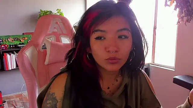 annie walker6 online show from 12.15.25