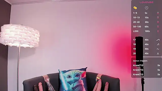 Snapshot of miss_canndy chatting on 01.03.25 miss canndy online show from 01.03.25