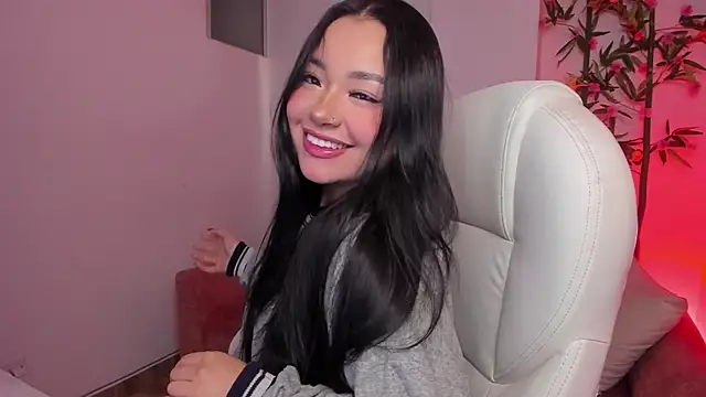 Snapshot of Lulu_Sakura_ chatting on 02.23.25 Lulu Sakura online show from 02.23.25