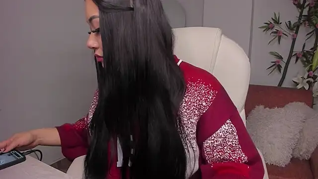 Snapshot of Lulu_Sakura_ chatting on 10.11.25 Lulu Sakura online show from 10.11.25