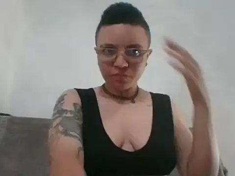 Snapshot of EdenJupiter chatting on 03.17.25 EdenJupiter online show from 03.17.25