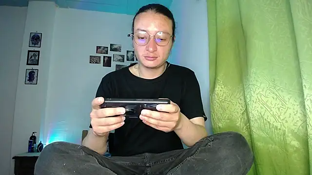 monkeywillwhite online show from 11.28.25