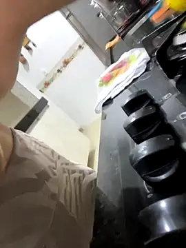 lupyta20 online show from 09.18.25