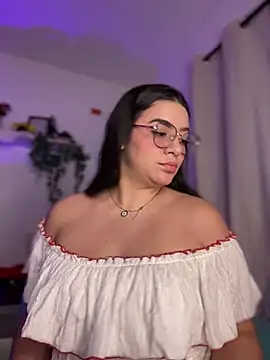 Snapshot of Lia_flowers chatting on 01.17.25 Lia flowers online show from 01.17.25