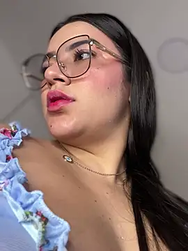 Snapshot of Lia_flowers chatting on 01.19.25 Lia flowers online show from 01.19.25