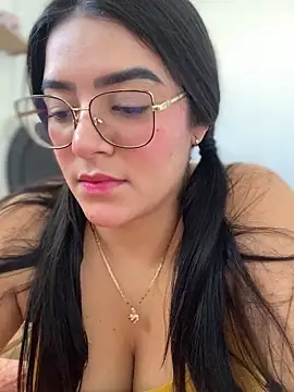 Snapshot of Lia_flowers chatting on 01.26.25 Lia flowers online show from 01.26.25