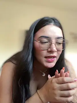 Snapshot of Lia_flowers chatting on 02.15.25 Lia flowers online show from 02.15.25